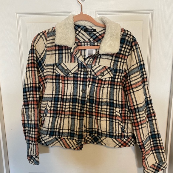 Torrid size 00x 10 M/L Trucker Jacket - Sherpa Trim Plaid - Picture 6 of 8